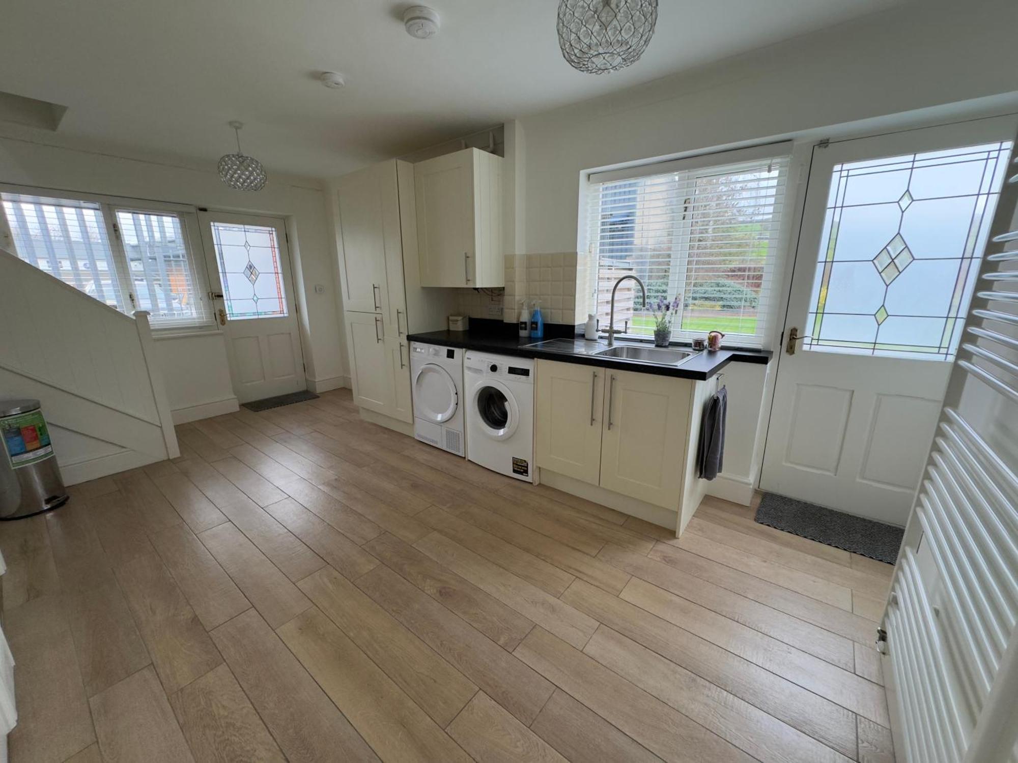 Vast, Elegant Home With Indoor Pool & Sauna Near Popular Golf Course Kington  Exteriér fotografie