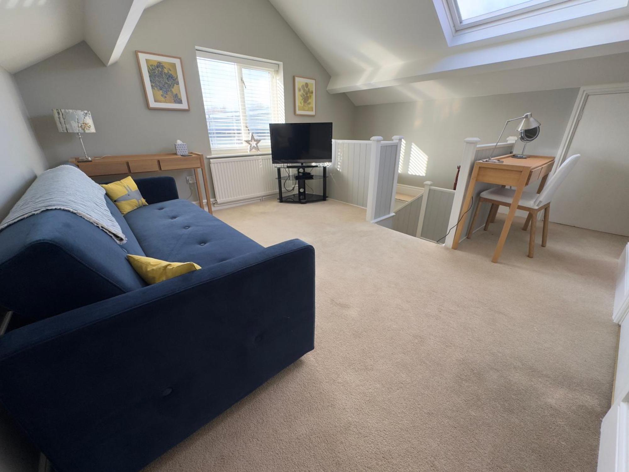 Vast, Elegant Home With Indoor Pool & Sauna Near Popular Golf Course Kington  Exteriér fotografie