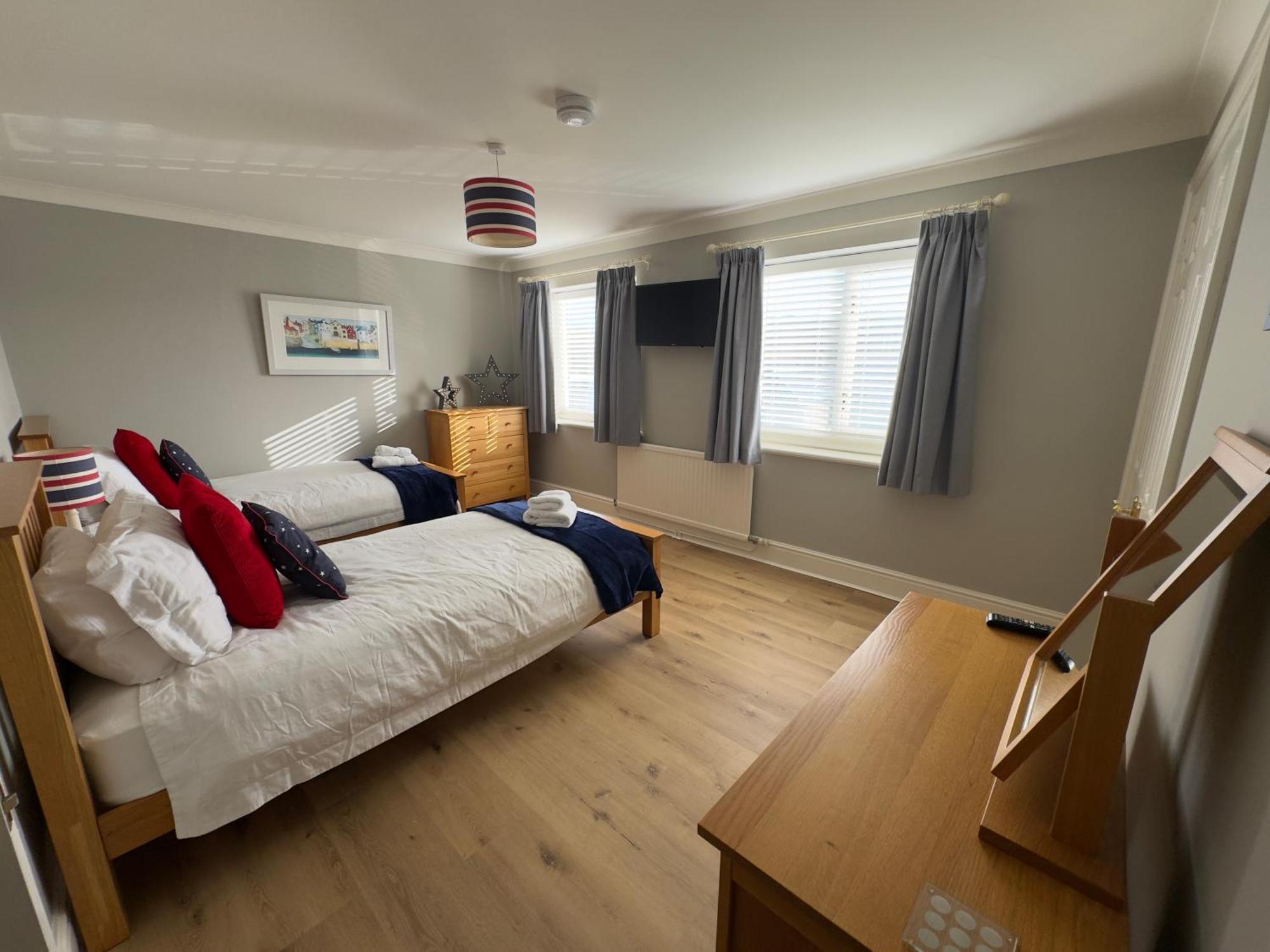 Vast, Elegant Home With Indoor Pool & Sauna Near Popular Golf Course Kington  Exteriér fotografie